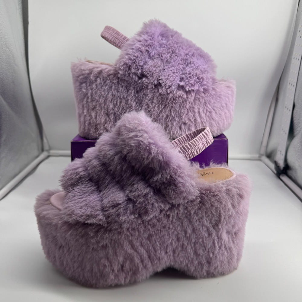 Fashion Nova Keep My Secret Faux Fur Platform Sandals - Lavender